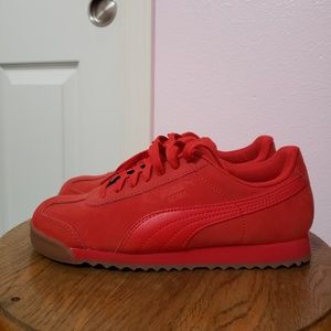 Puma Sneakers